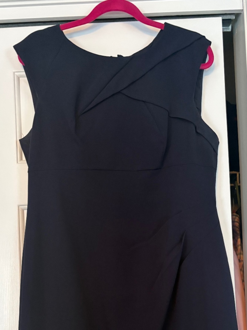 Elegant Black Sleeveless Crossover Sheath Dress